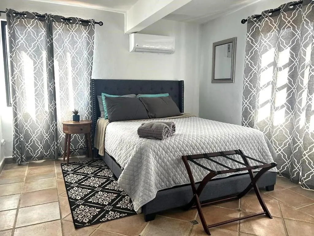 4 Bedroom Kikita Beach Villa Oceanfront W Pool 도라도