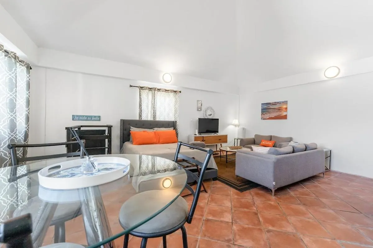 4 Bedroom Kikita Beach Villa Oceanfront W Pool 도라도