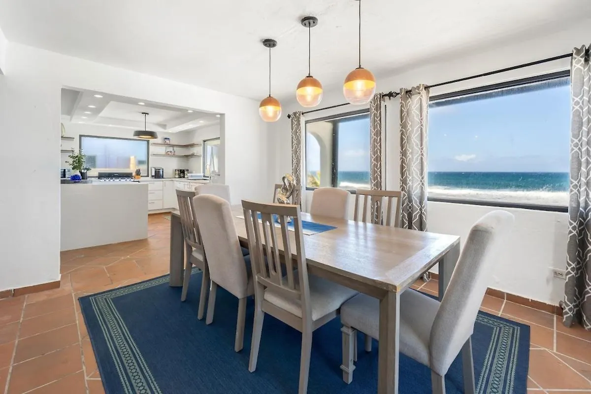 4 Bedroom Kikita Beach Villa Oceanfront W Pool 도라도 펜션